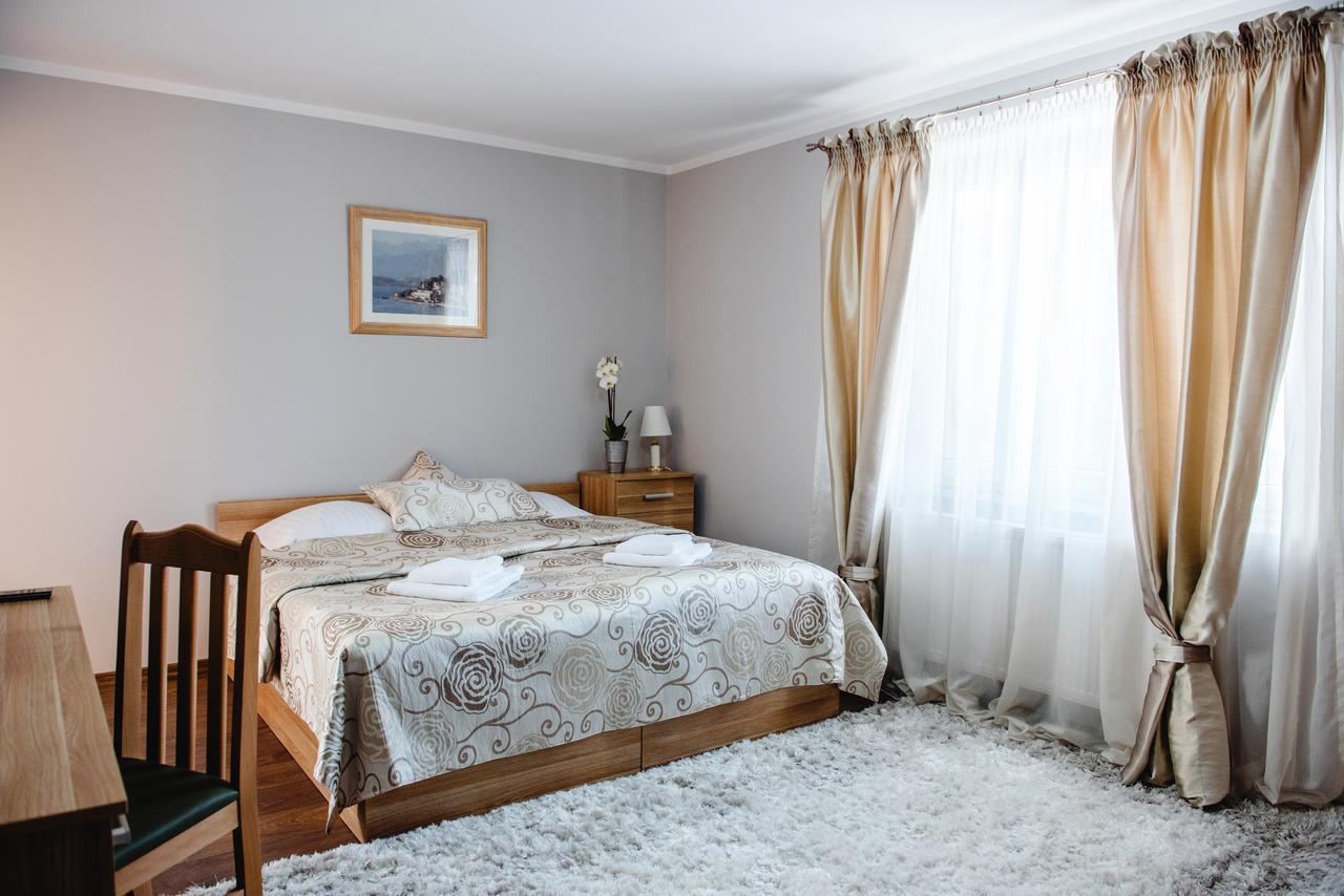 ルブリニェツ Sleep&Go Bed & Breakfast エクステリア 写真
